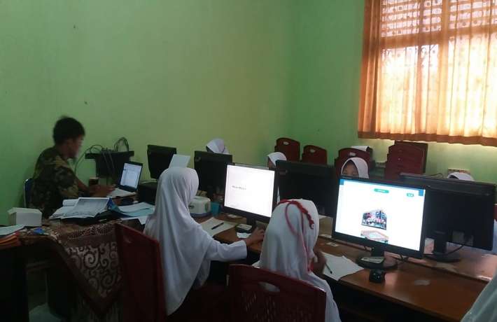 Pelaksanaan ANBK SD di SMPN 1 Patimuan